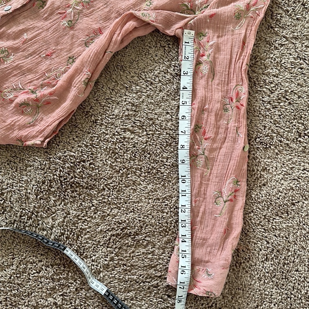Anthropologie Fig & Flower Embroidered Floral Button Down Roll Tab Sleeve - Picture 13 of 13